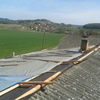 výměna krytiny na střeše prodejny 14.4.2015